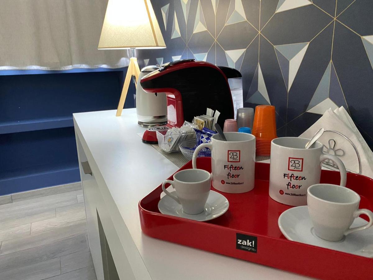 2b Fifteen Floor Couette-café